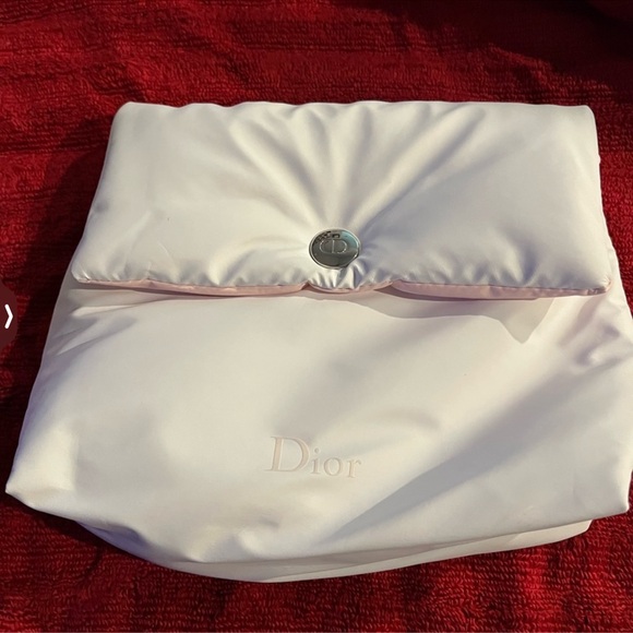 Dior Makeup Bag - Picture 3 of 9